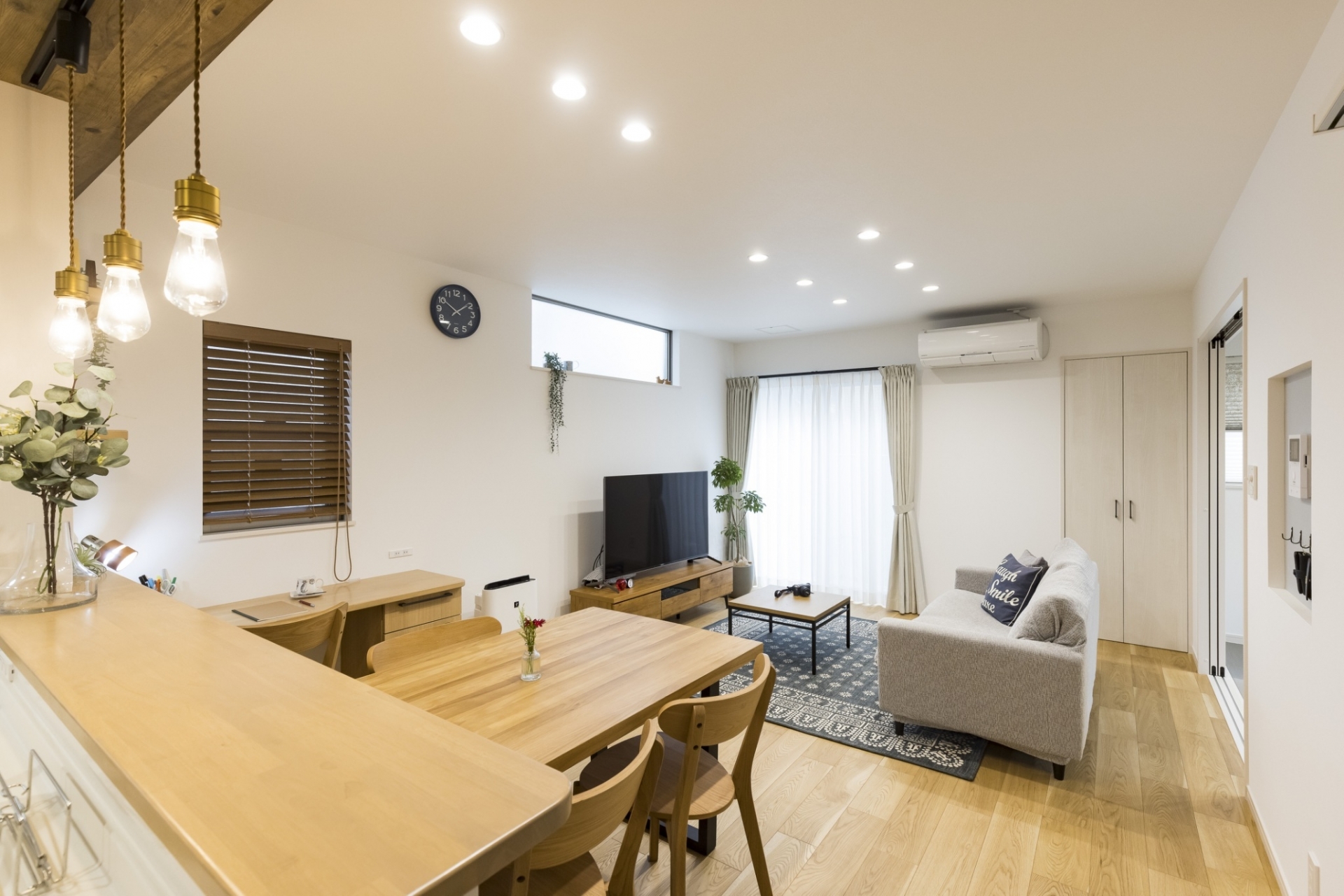 トップアバウト画像02